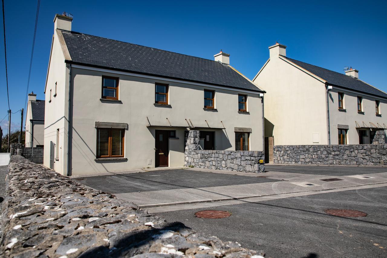 Piper'S Chair Houses Doolin Exterior photo